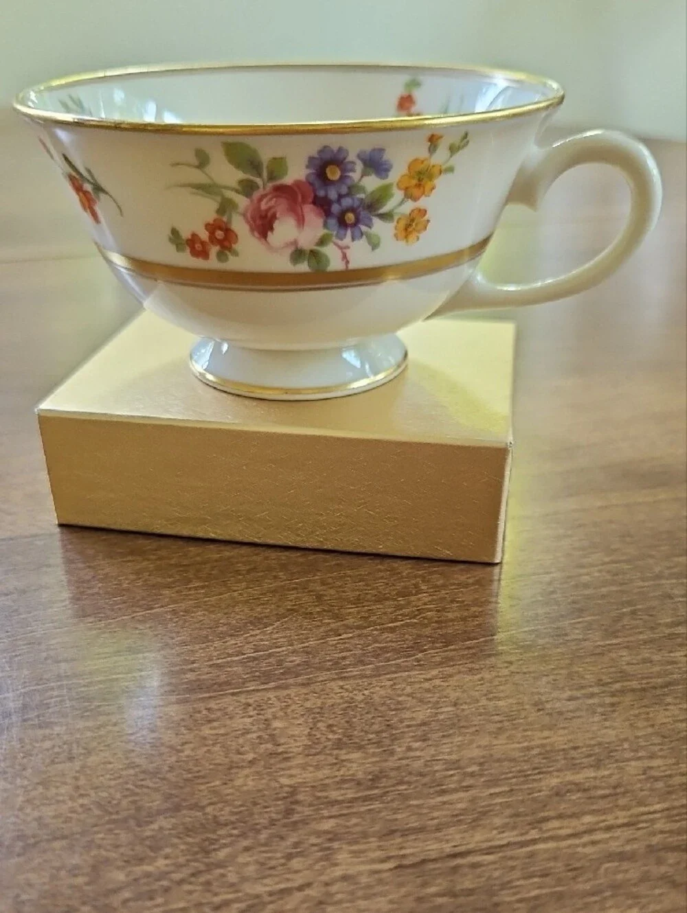Coxon Belleek Floral Bouquet Tea Cups, Set of 3